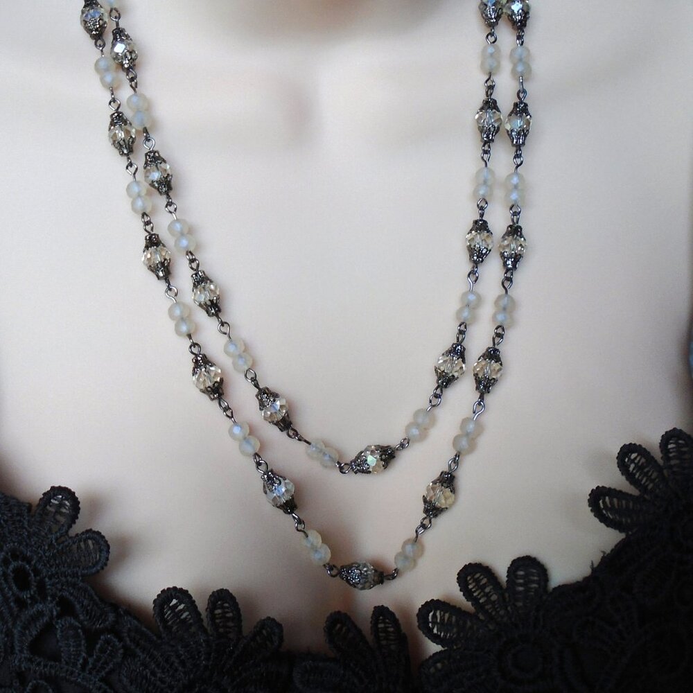 💥NWT💥GORGEOUS VINTAGE LOOK CLEAR CRYSTALS GUN METAL 2 STRAND NECKLACE